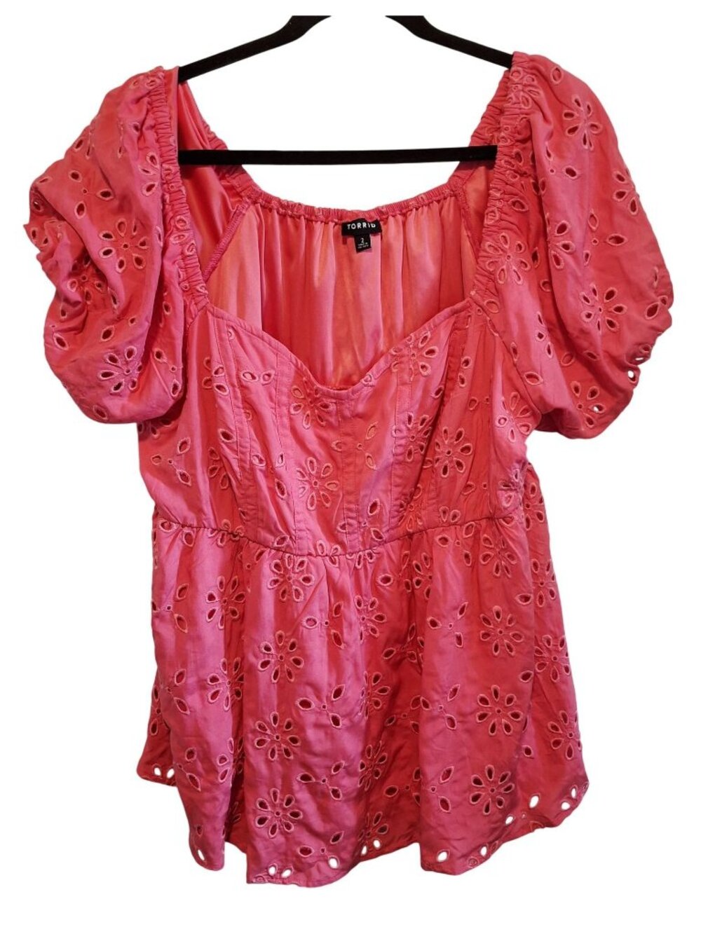 Torrid Pink Eyelet Puff Sleeve Babydoll Top Size 2 Flowy Floral Embroidered Boho